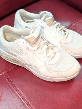 Nike White Air Max Shoes Sneakers Girls 6.5 Y